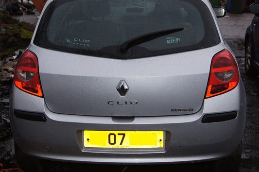 CAR BREAKERS  RENAULT CLIO - Glasgow Car Parts Store