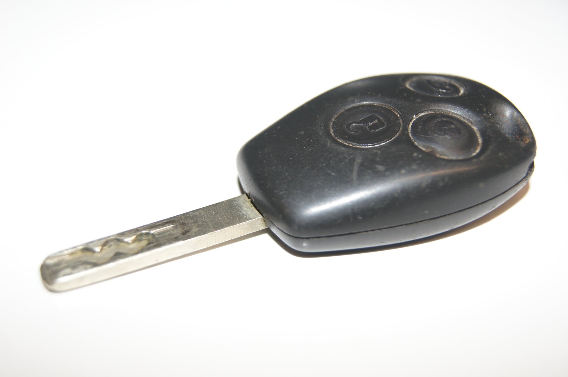 Renault remote key 3 buttons JCI 995-8C - Glasgow Car Parts Store