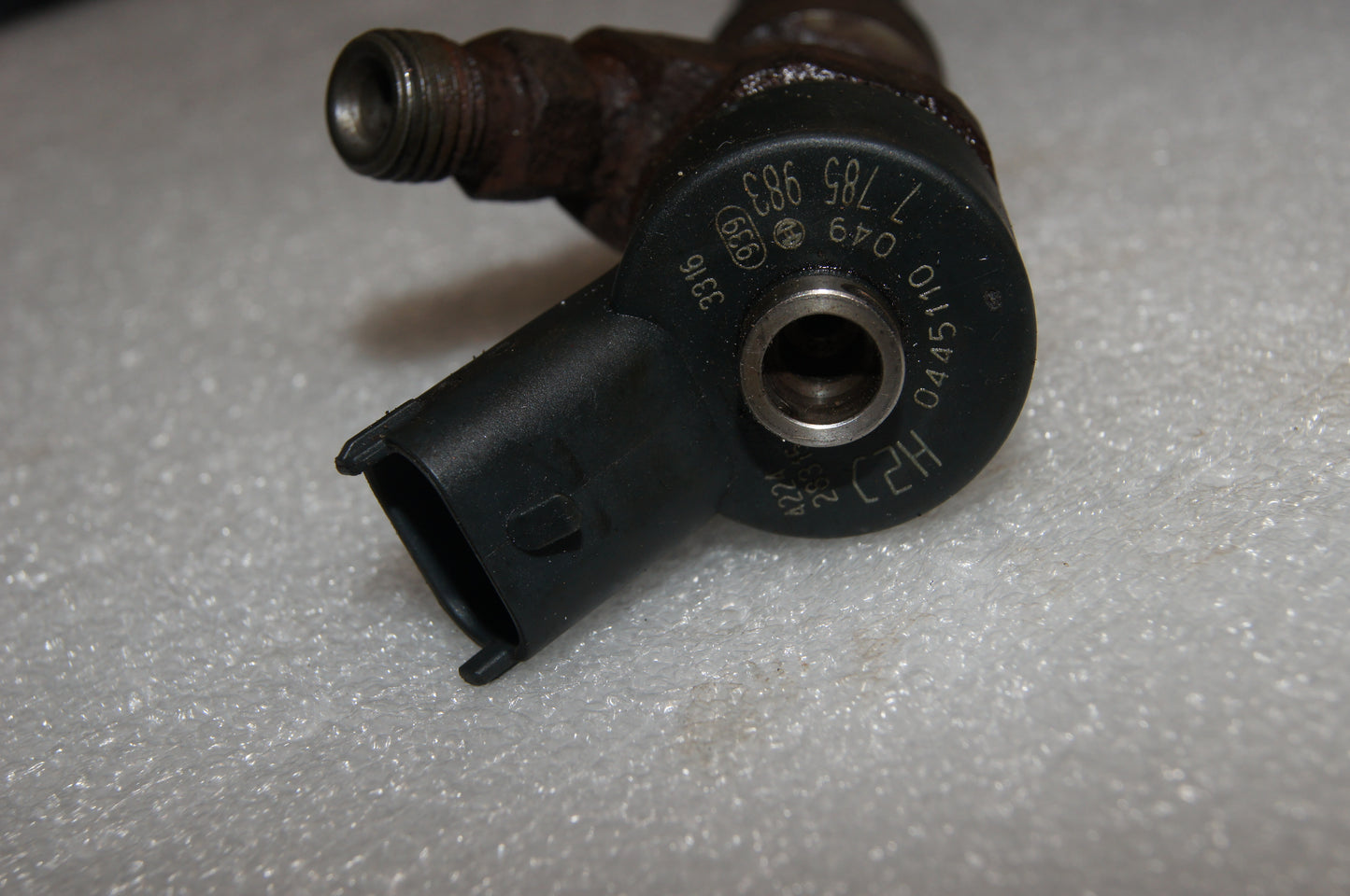 Land Rover Freelander TD4 fuel injector 7785983 0445110049 Bosch. - Glasgow Car Parts Store