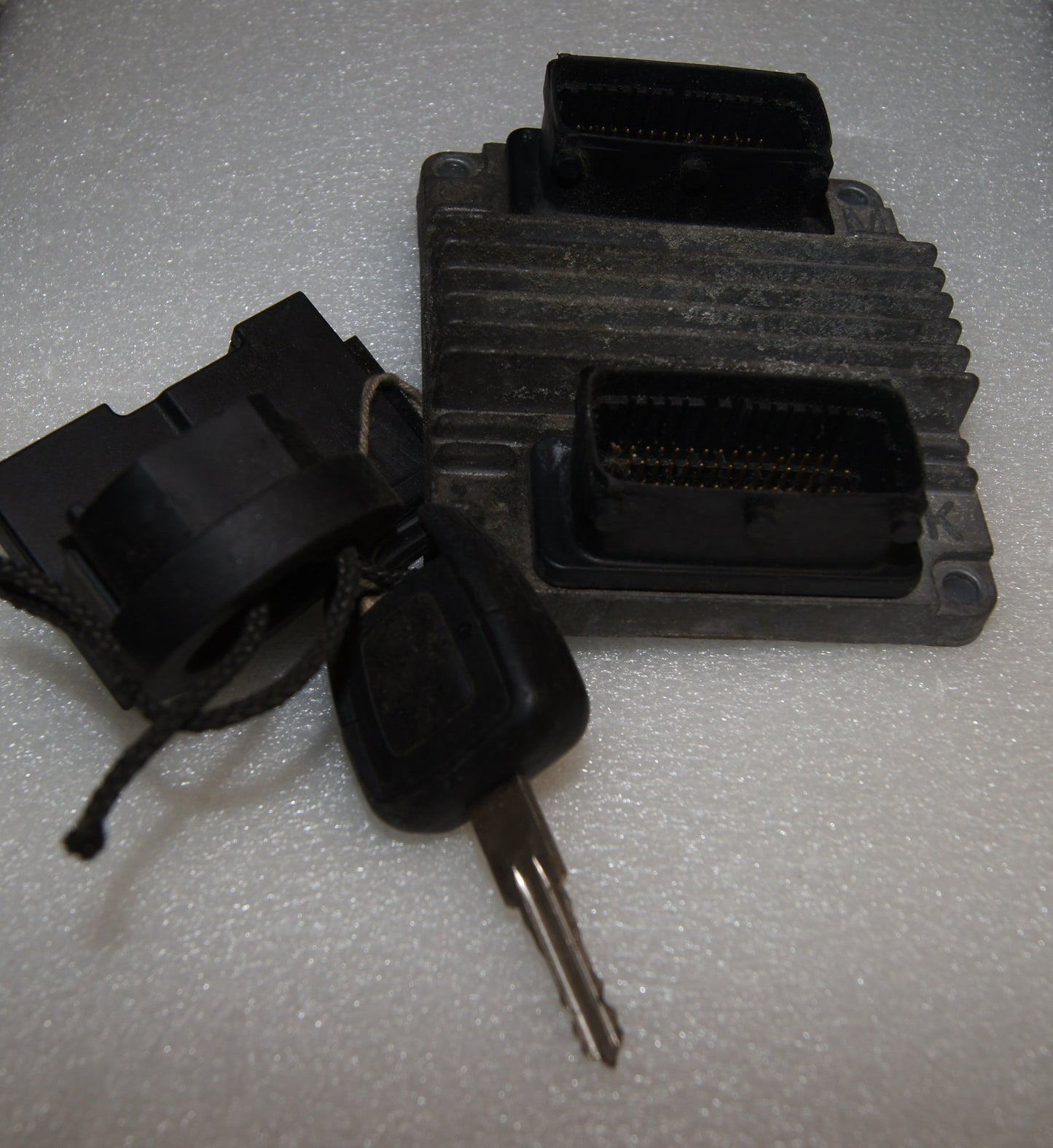 Ecu Set Opel Vauxhall HSFI 2.1 Ecu 09364499 DJTW Plug and Play. - Glasgow Car Parts Store