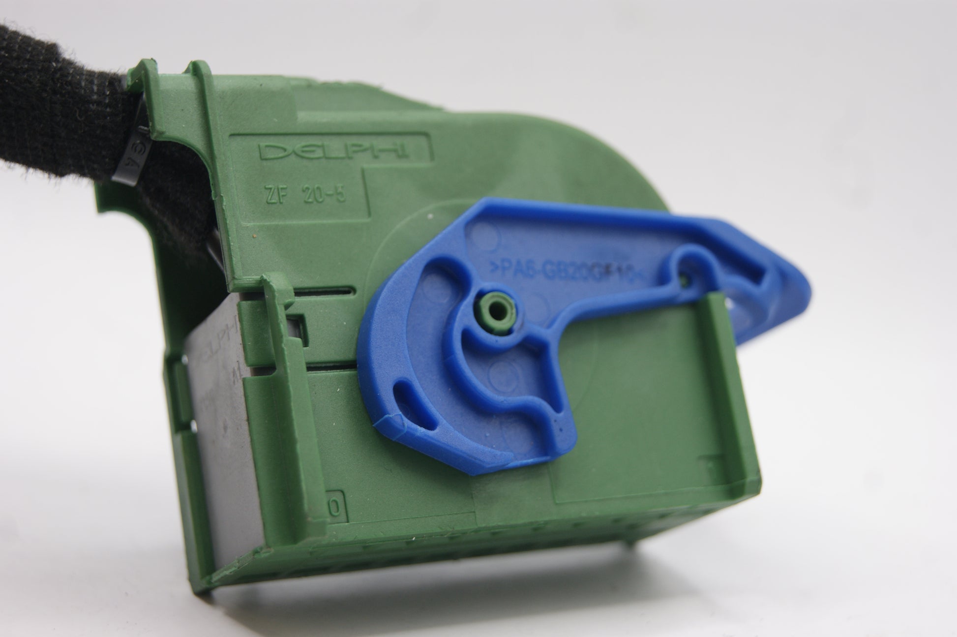 GREEN PLUG CONNECTOR BCM VAUXHALL MERIVA B BODY CONTROL MODULE LQ DELPHI - Glasgow Car Parts Store