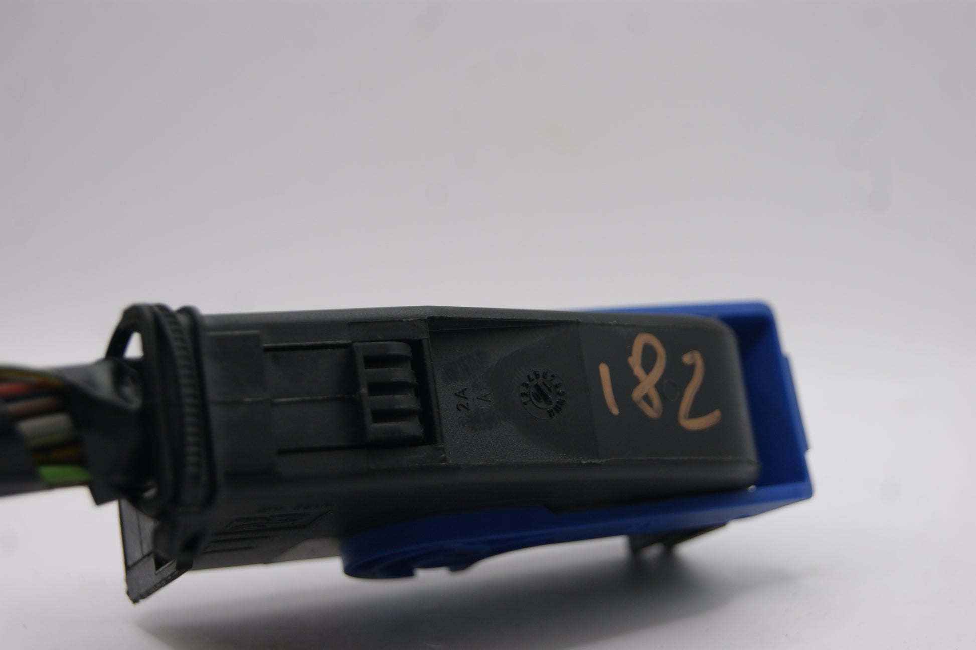 PLUG CONNECTOR ZF 32-5 BCM VAUXHALL MERIVA B BODY CONTROL MODULE LQ DELPHI - Glasgow Car Parts Store