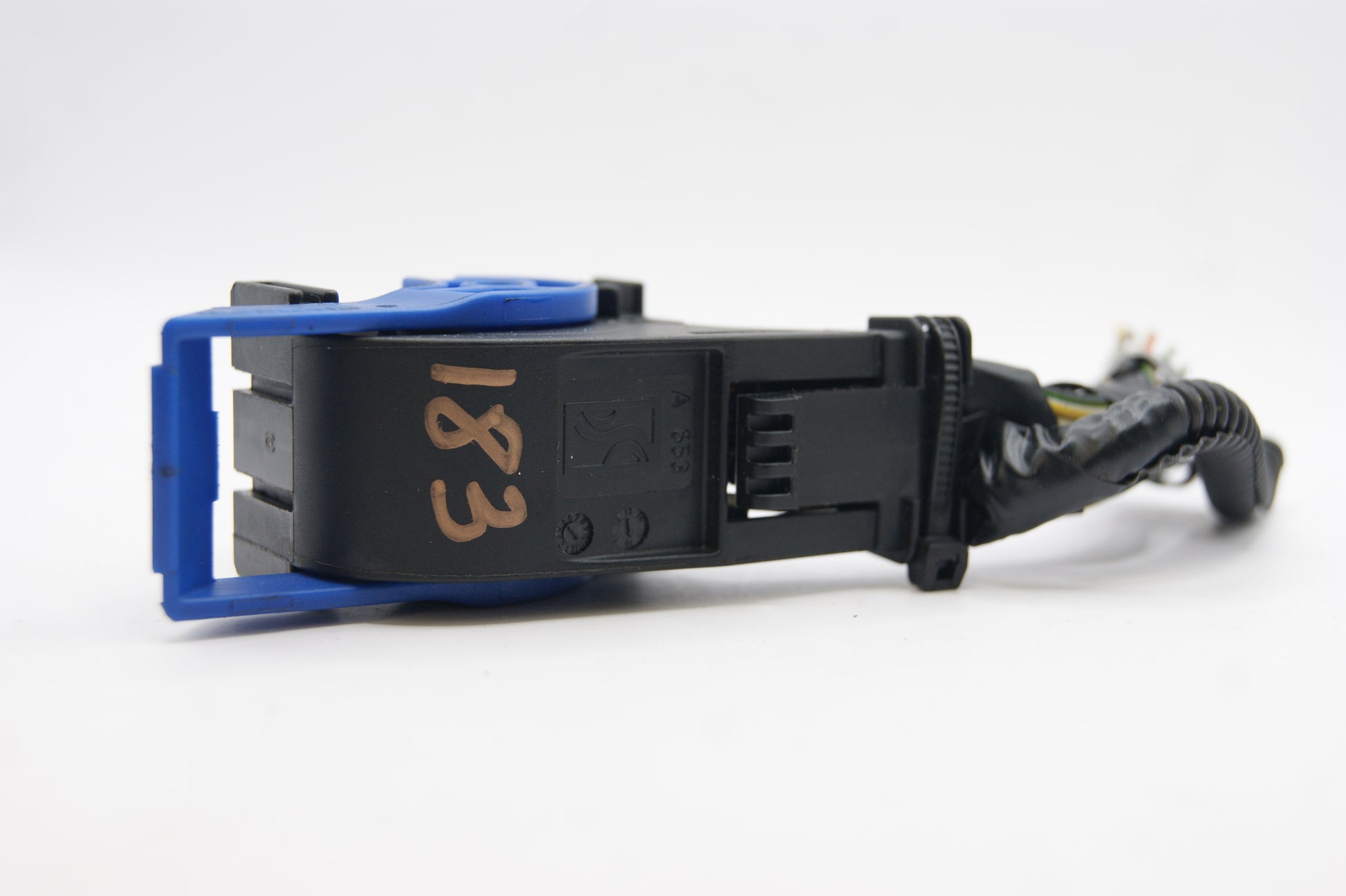 PLUG CONNECTOR  BCM VAUXHALL MERIVA  BODY CONTROL MODULE LQ DELPHI - Glasgow Car Parts Store