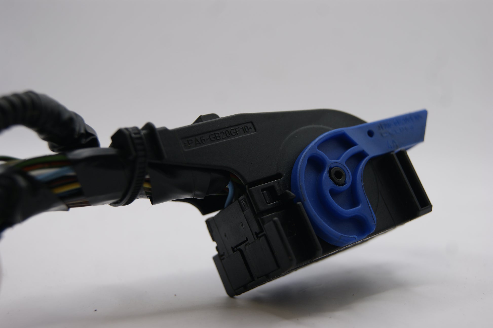 PLUG CONNECTOR  BCM VAUXHALL MERIVA  BODY CONTROL MODULE LQ DELPHI - Glasgow Car Parts Store