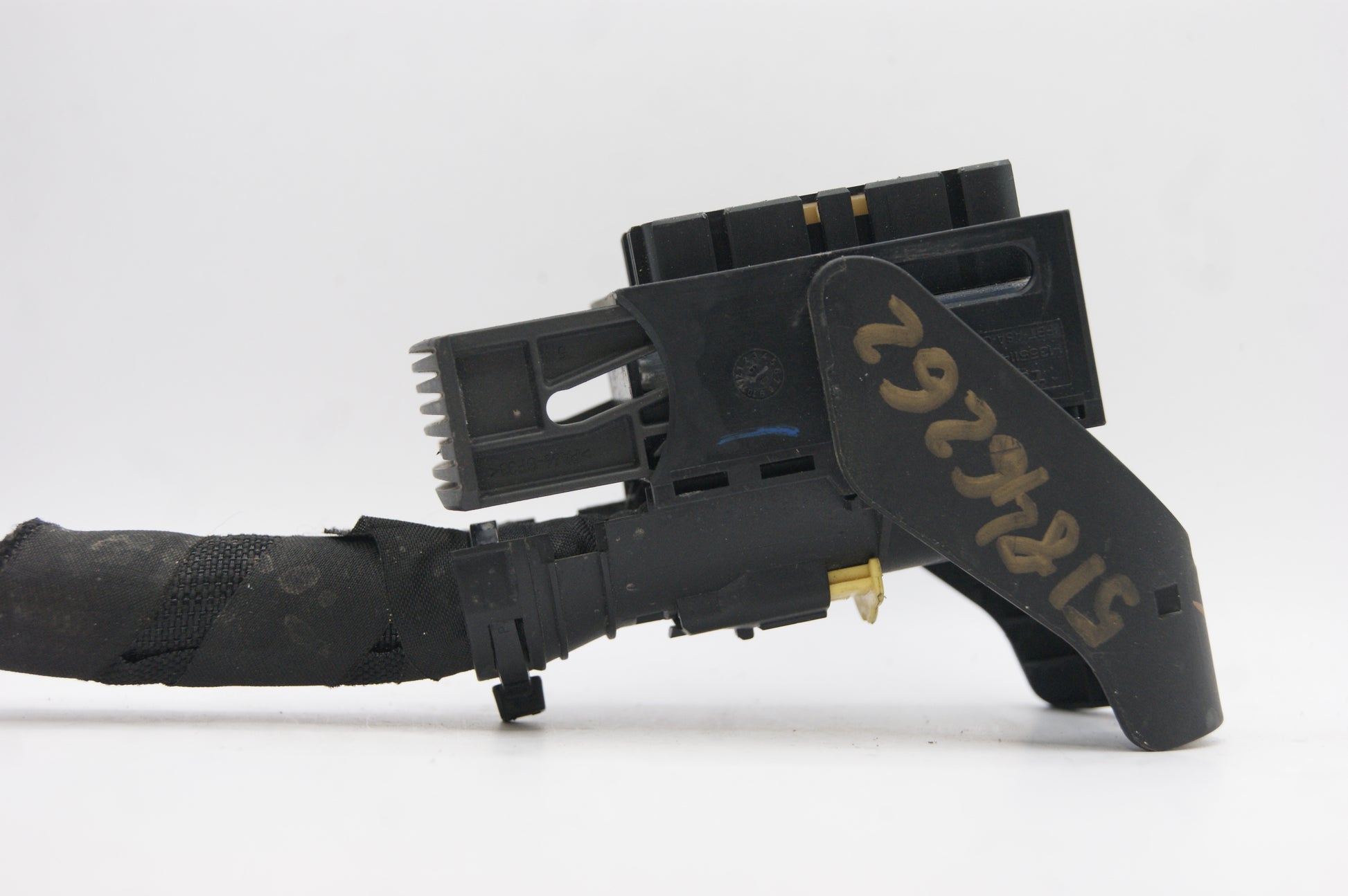 MJD6F3 PLUG CONNECTOR FOR ECU 51846262 - Glasgow Car Parts Store