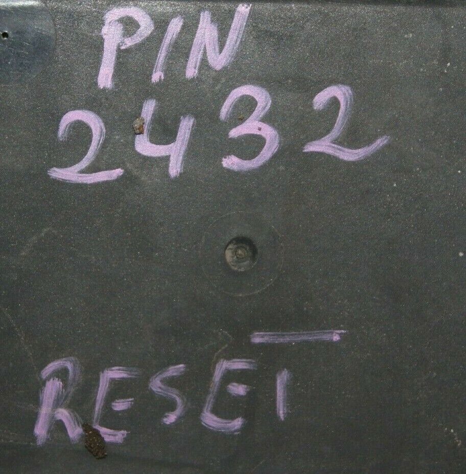 Vauxhall Corsa 1.0 16v Z10XE Engine Control Unit ECU 0261207421 24443795 AR RESET - Glasgow Car Parts Store