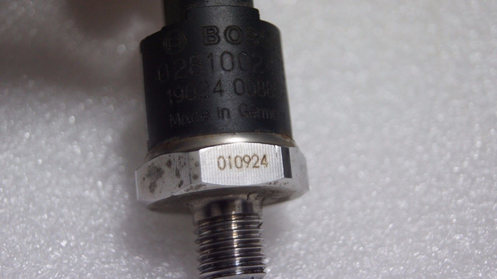 SENSOR BMW CITROEN PEUGEOT ROVER MG DIESEL FUEL PRESSURE SENSOR SWITCH 028100247 - Glasgow Car Parts Store