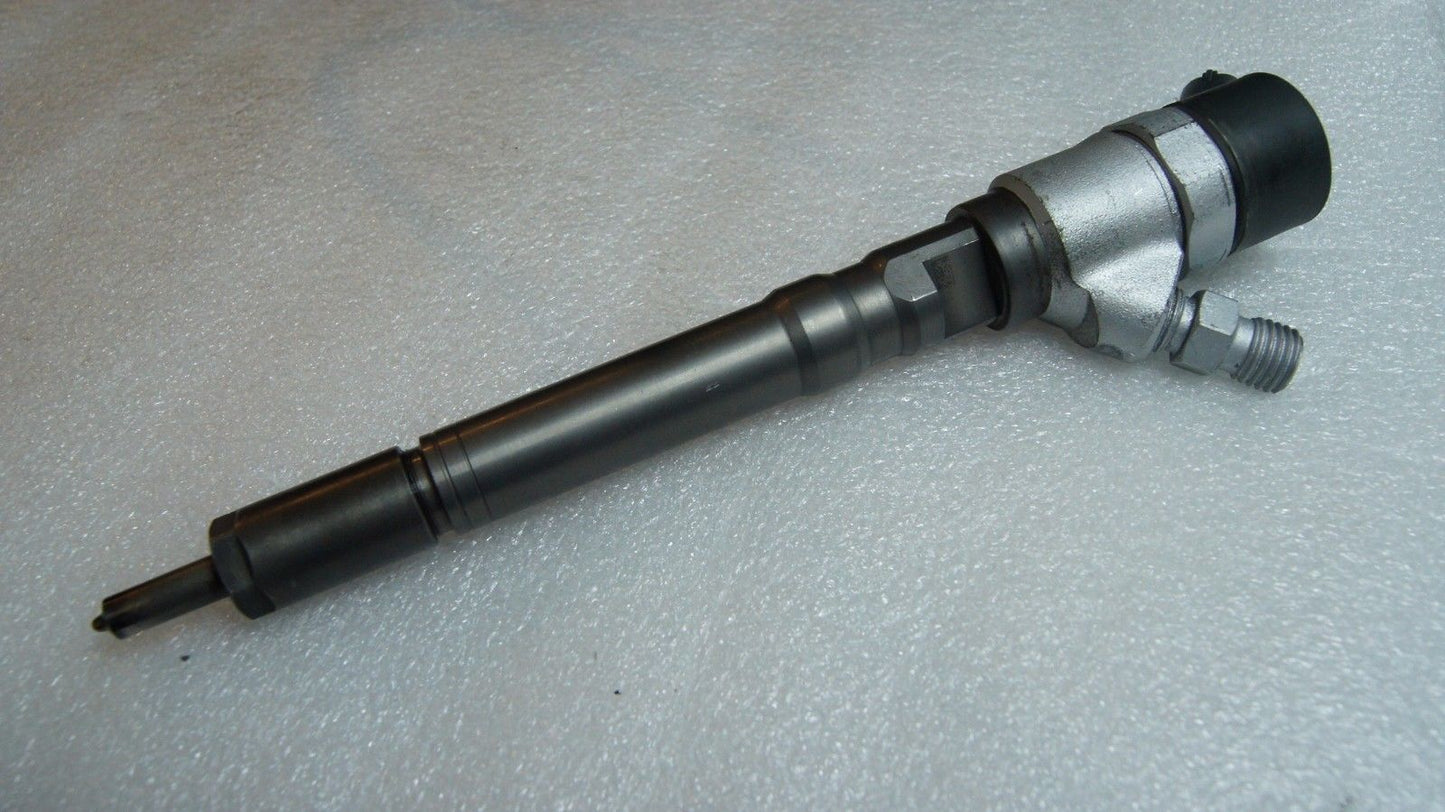 HYUNDAI  CRDi  FUEL INJECTOR  3380027010 TESTED - Glasgow Car Parts Store
