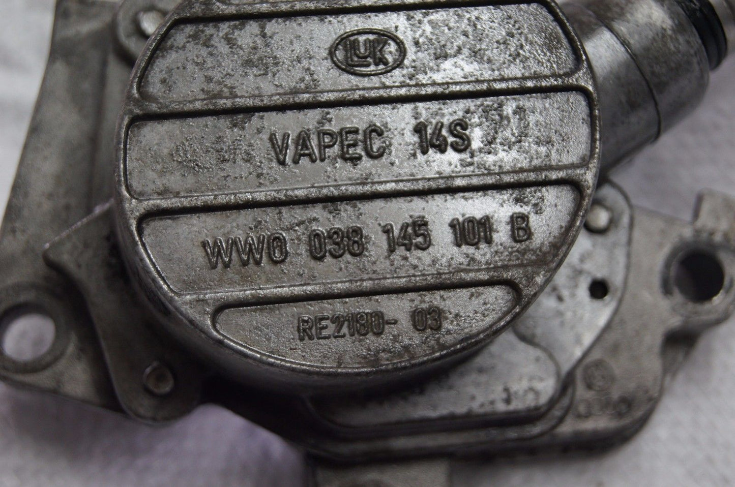VW Volkswagen Audi Seat Skoda 1.9 TDI VACUUM PUMP- 038145101B - Glasgow Car Parts Store