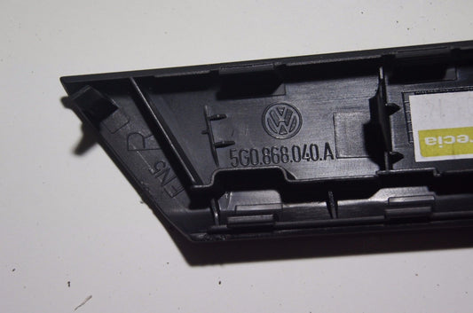 DOOR HANDLE COVER RIGHT VW GOLF VII 5G0868040A. - Glasgow Car Parts Store