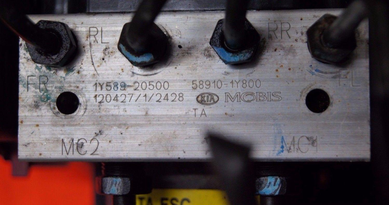 Kia  Petrol ABS Pump 1Y589-20500. - Glasgow Car Parts Store