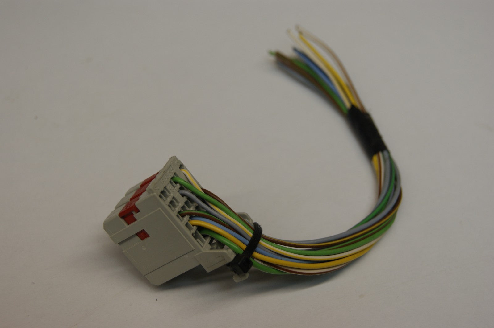 Bcm plug Vauxhall Astra J gray plug