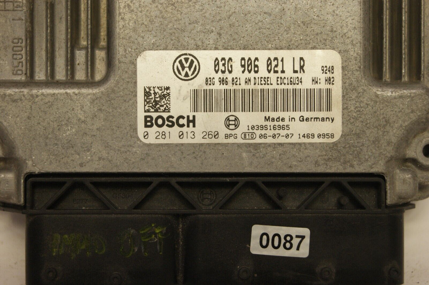 VW PASSAT ECU 03G906021LR /  0281013260   IMMO OFF PLUG & PLAY.