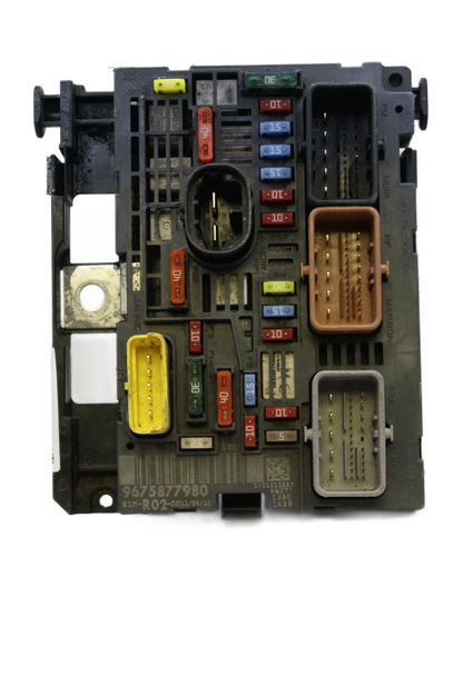 Citröen  Peugeot Under Bonnet Fusebox  9675877980  BSM-R02-00