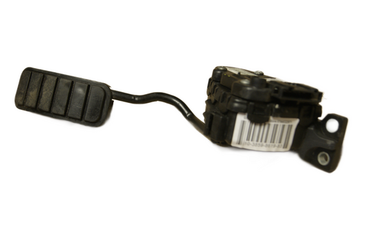 RENAULT LAGUNA 8200002905  THROTTLE PEDAL 6 PIN PLUG