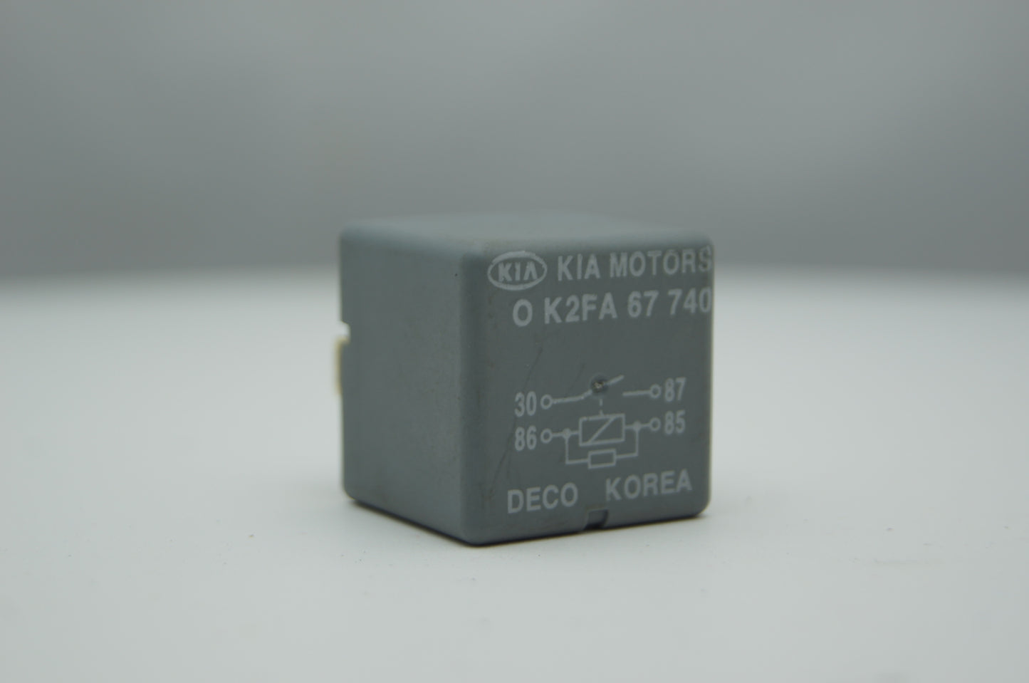 Kia Sorento Relay 0K53A67740 DECO