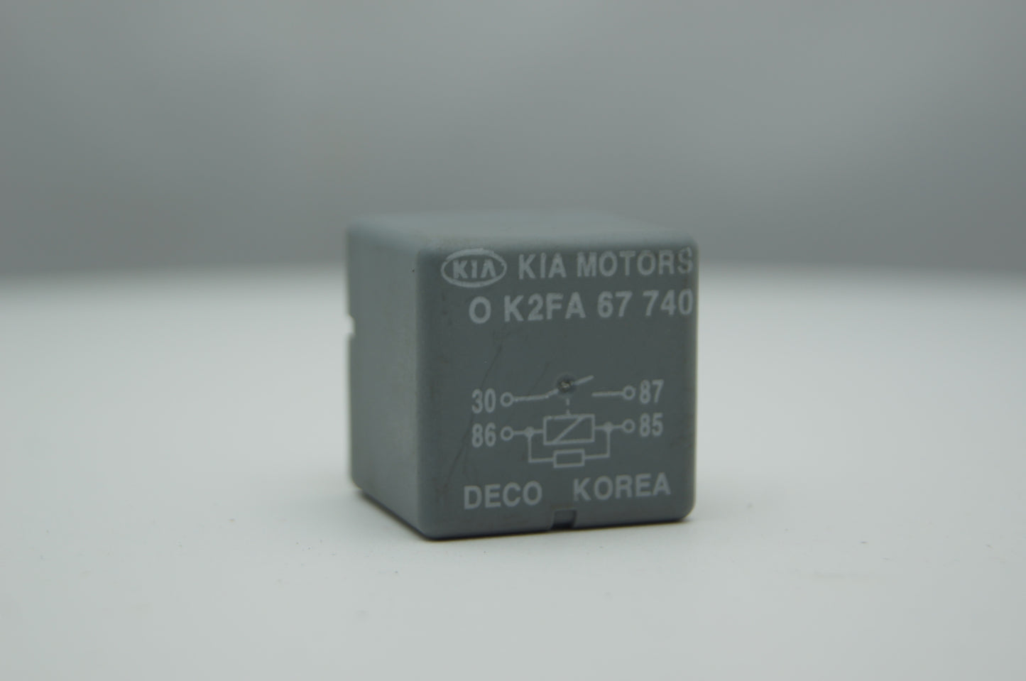 Kia Sorento Relay 0K53A67740 DECO