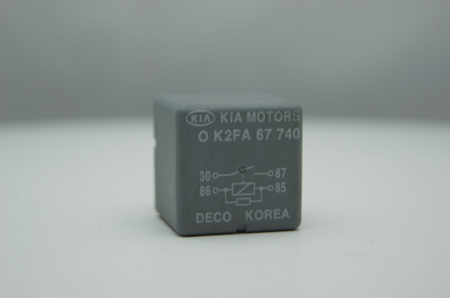 Kia Sorento Relay 0K53A67740 DECO