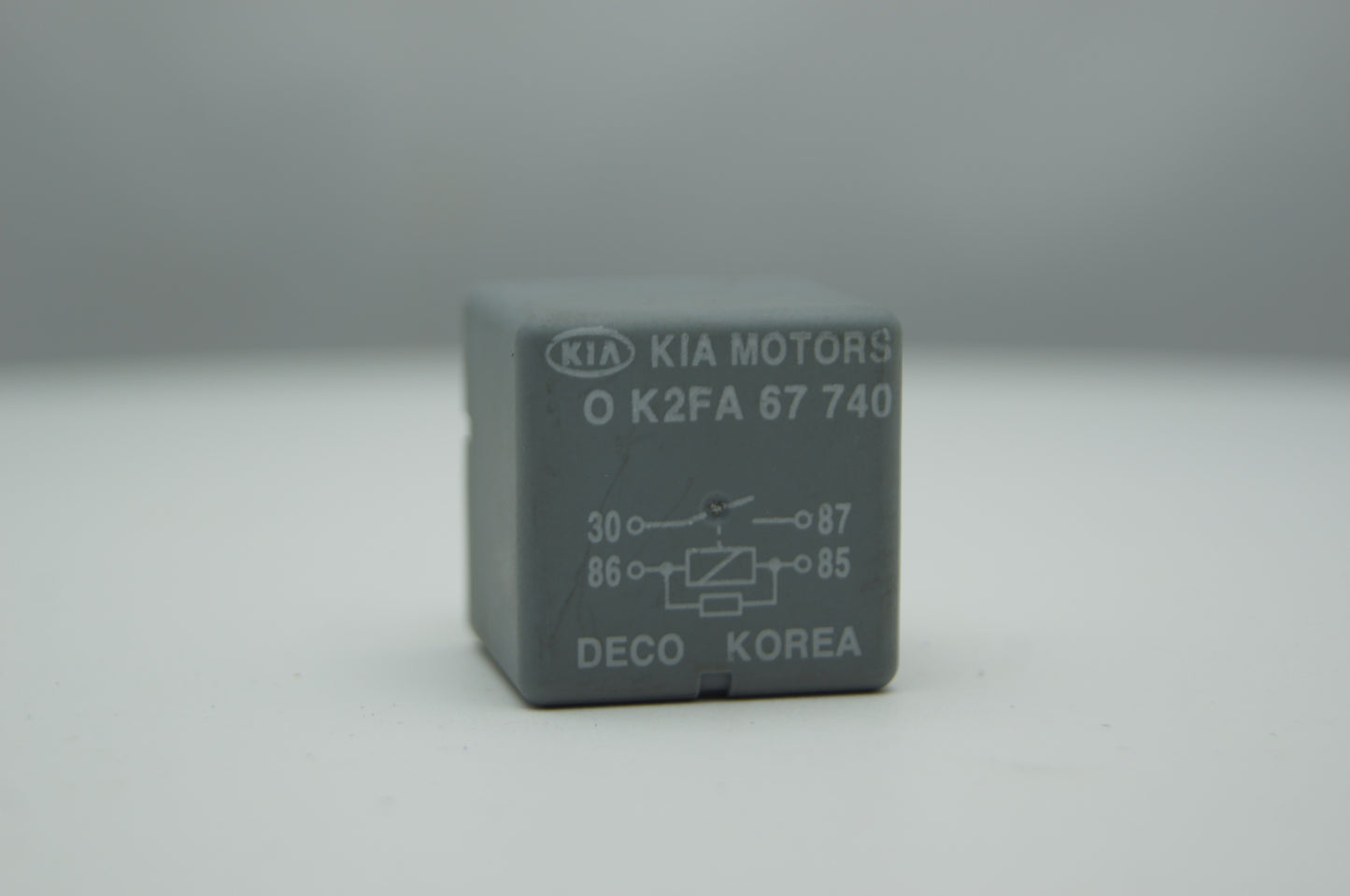 Kia Sorento Relay 0K53A67740 DECO