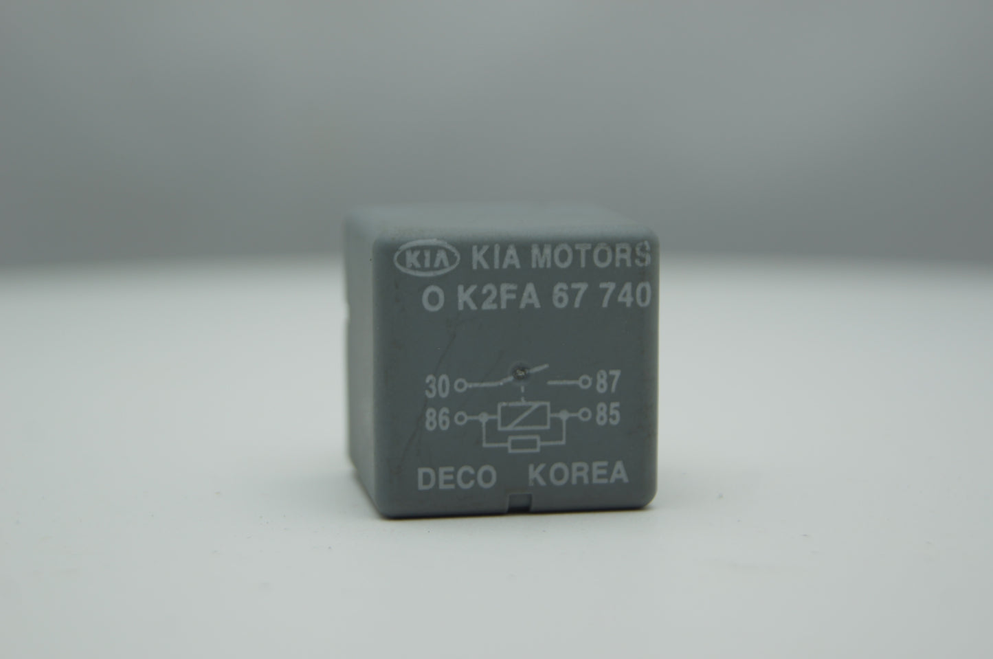 Kia Sorento Relay 0K53A67740 DECO