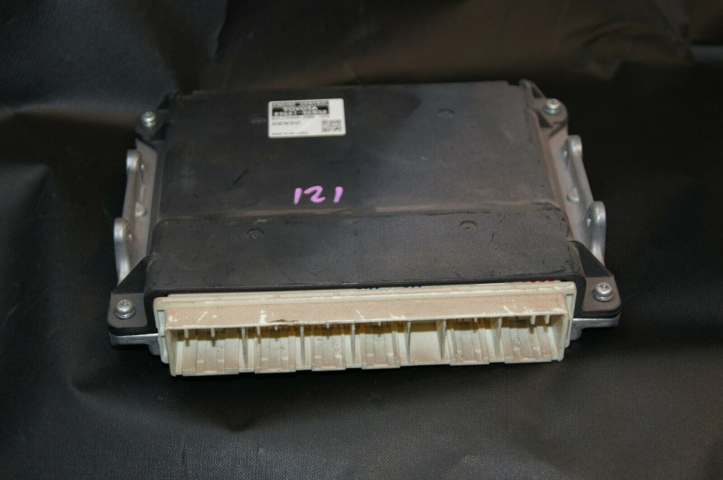 TOYOTA HILUX CONTROL UNIT ECU 89661-0KW50 .DENSO.